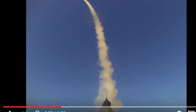 شاهد.. صاروخ أسرع من الصوت بأربع أضعاف يدمر طائرة بدون طيار