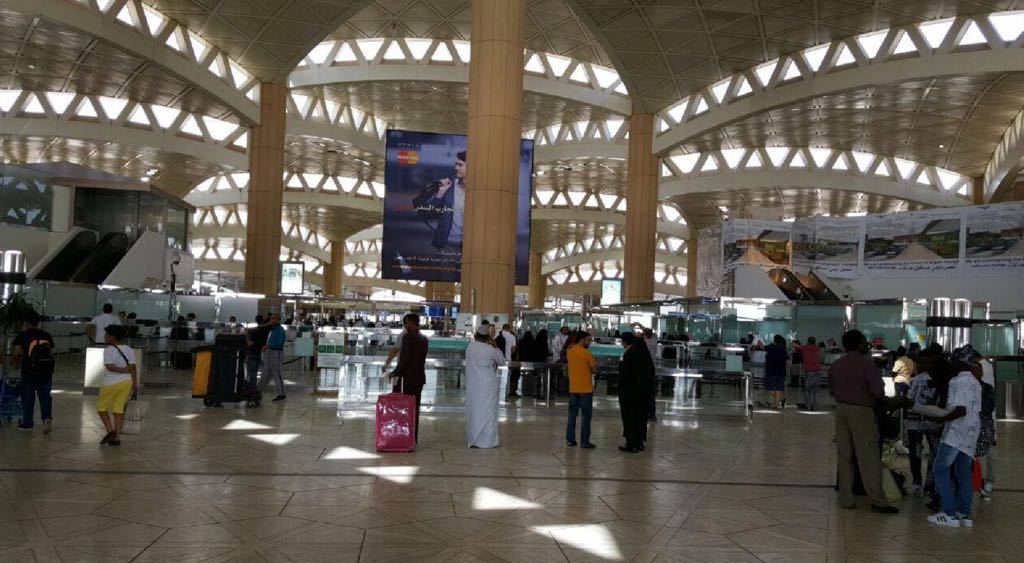 صالة ازدحام مطار الملك خالد (4)