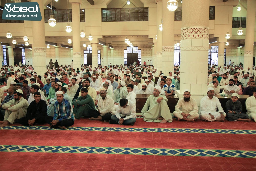 صلاة العيد في جامع الإمام تركي (13)