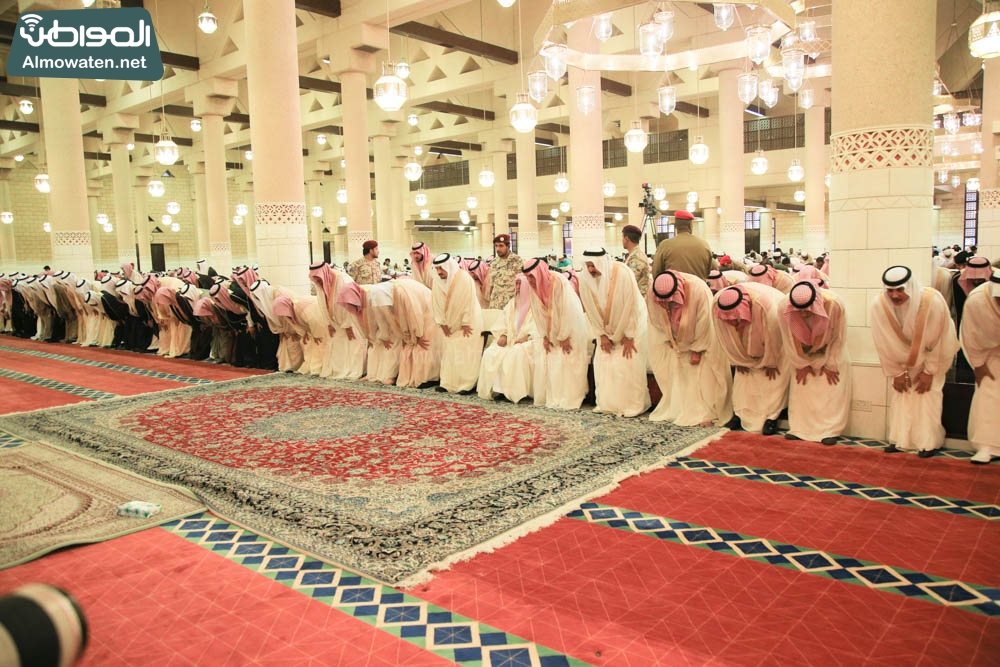 صلاة العيد في جامع الإمام تركي (4)