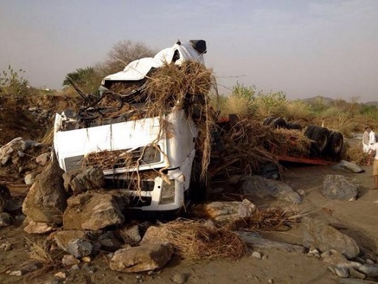 العثور على جثة قائد شاحنة جرفته سيول وادي الجوف بالقنفذة