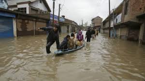 الفيضانات تخلف عشرات القتلى في الهند وباكستان والصين