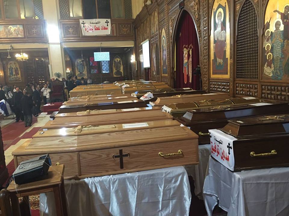 بالصور.. تشييع ضحايا تفجير الكاتدرائية وجنازة رسمية بحضور السيسي