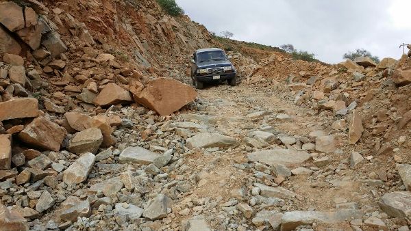 معاناة المواطنين من الطرق الوعرة في جبال بلغازي