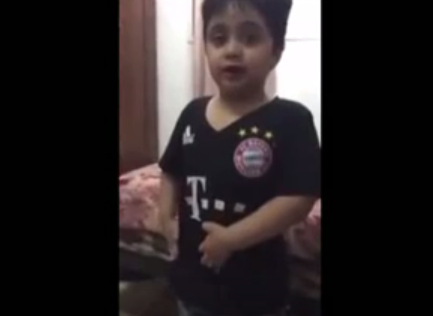 شاهد.. طفل يشرح لحظة وفاة والده في #حادثة_سيهات