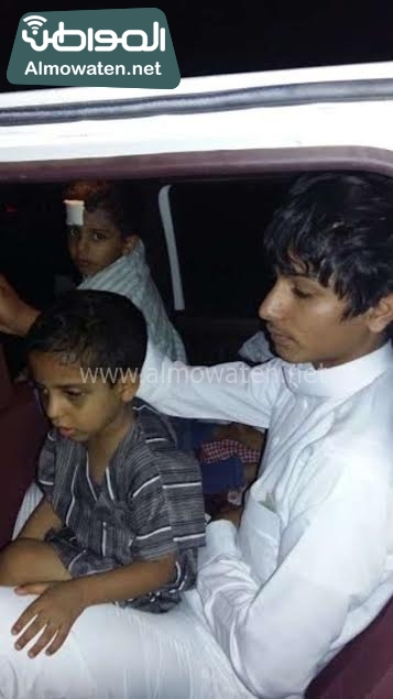 بالصور .. مواطن يخرج ابنه على مسؤوليته من مستشفى ببيشة بحثاً عمن يعالجه