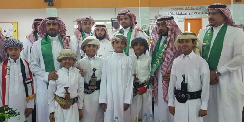 طلاب يمنيون العارضة السعودية (3)