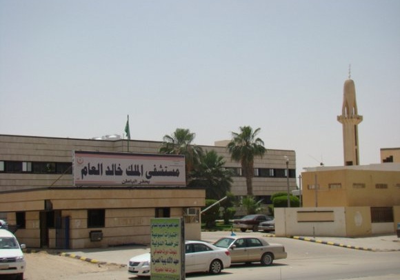 خروج المصابين الثلاثة في المضاربة الجماعية بمباراة حواري #حفر_الباطن
