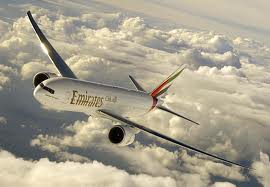 “طيران الإمارات” تنفي تقديم الشيشة على رحلاتها