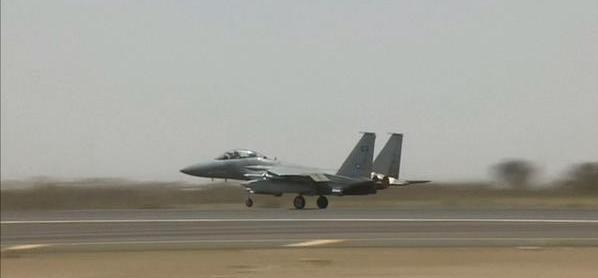 “شينخوا” تبرز دعم طيران التحالف للحملة ضد “القاعدة” في اليمن