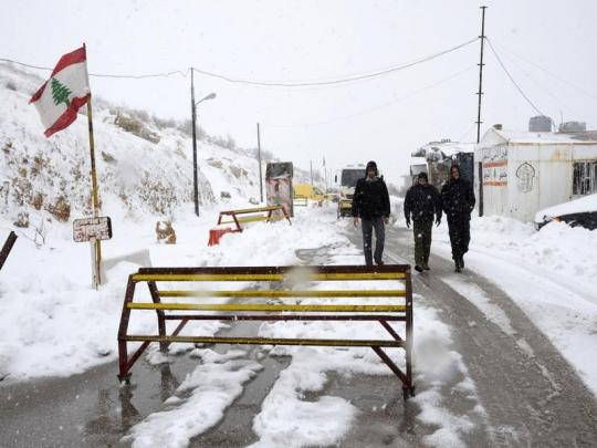 اللبنانيون  يستعدون لمواجهة  عاصفة “اليكسا” الثلجية