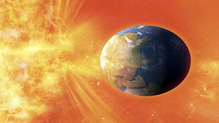 حقيقة تعرض الأرض لعاصفة شمسية واصطدام كويكبات بها