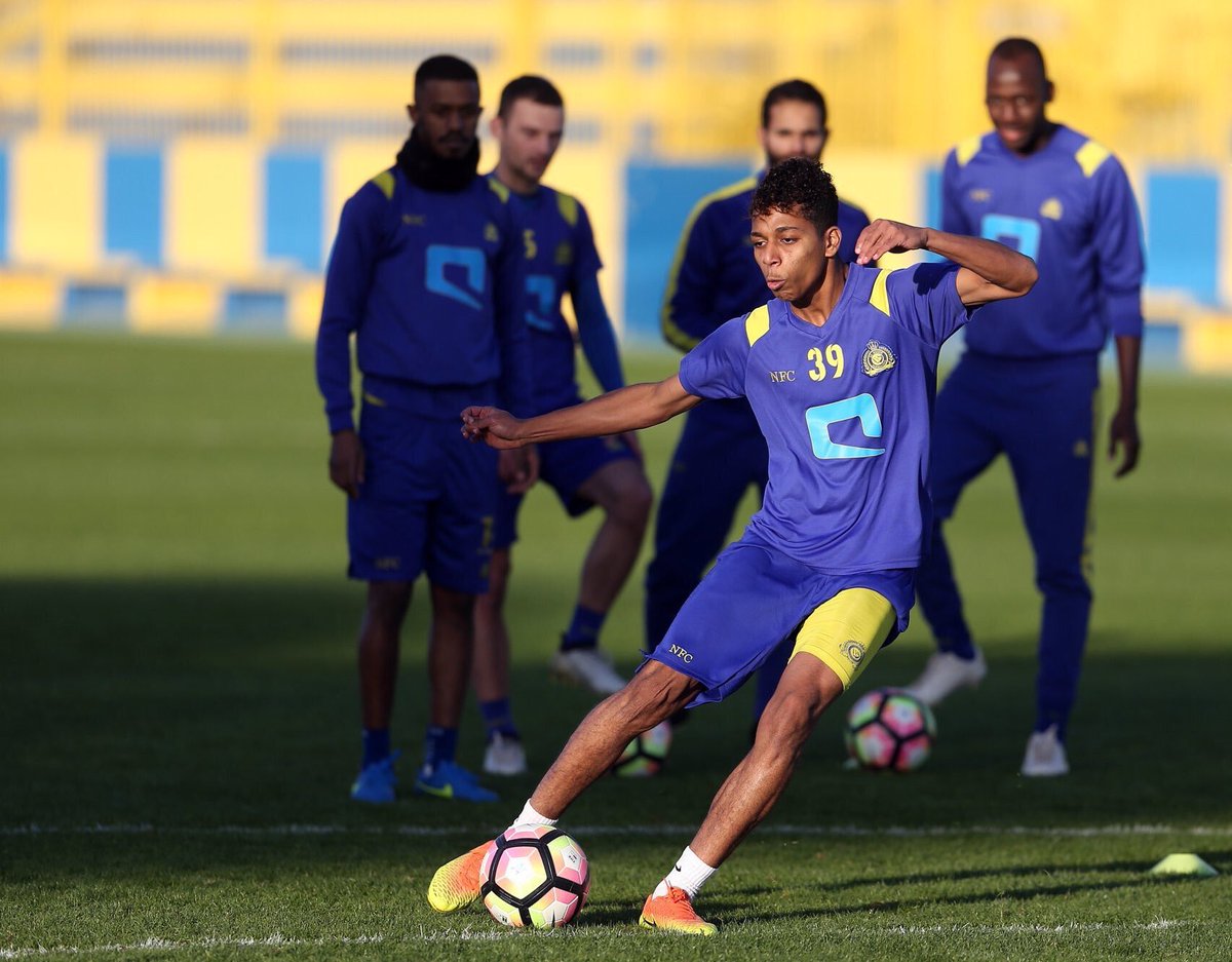 قرار صادم من غوميز للاعب النصر الصاعد!