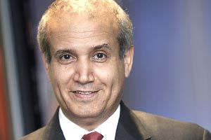 عبدالرحمن الراشد عن ولي العهد : قاد “السيّارة” القديمة وبسرعة مدهشة