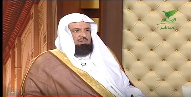 السند يوضح حكم طلب المرأة للطلاق من زوجها لأنه لا يصلي