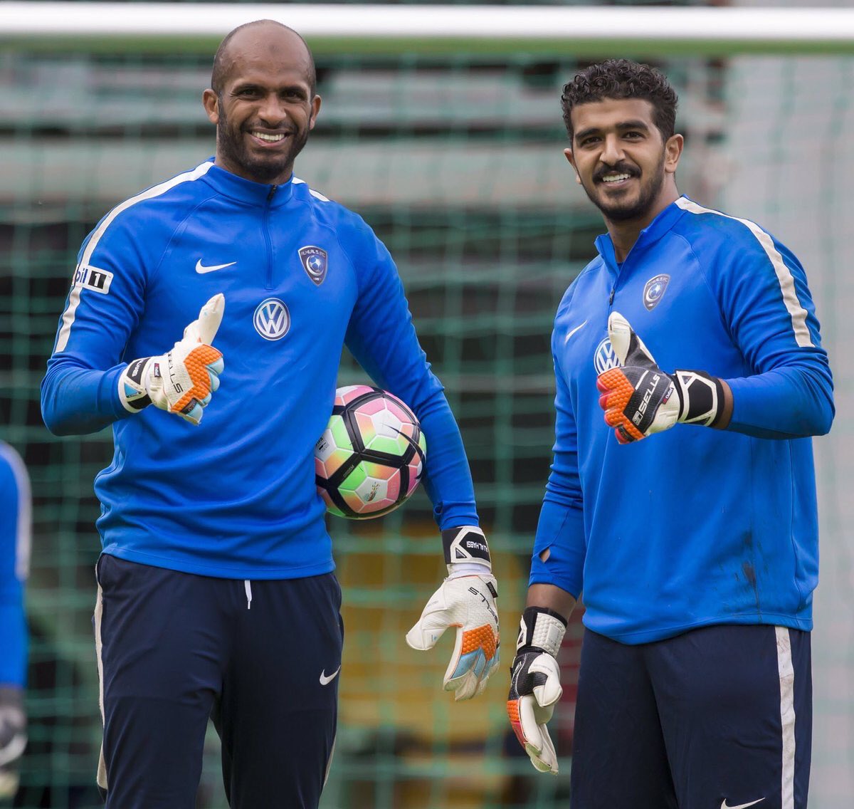 عبدالله المعيوف يُشيد بقدرات علي الحبسي.. وتعليق رائع من مدرب الهلال!