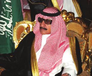 الأمير منصور بن عبدالله بن مساعد وإخوانه يستقبلون المعزين في وفاة والدهم