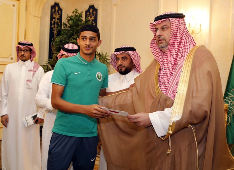 عبدالله بن مساعد والمنتخب السعودي للشباب 4