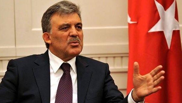 عبدالله غل يعارض أردوغان: نريد نظاماً برلمانياً لا رئيساً أقوى