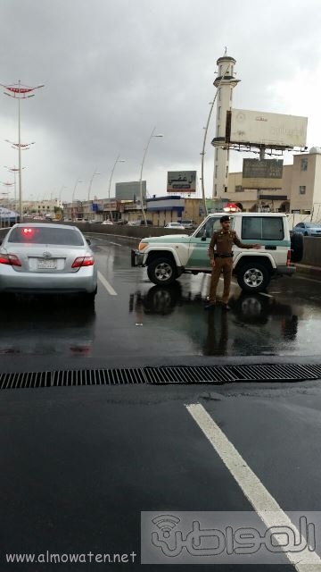 عدسة المواطن ترصد إغلاق نفق الغروي في #خميس_مشيط بسبب الأمطار (1)