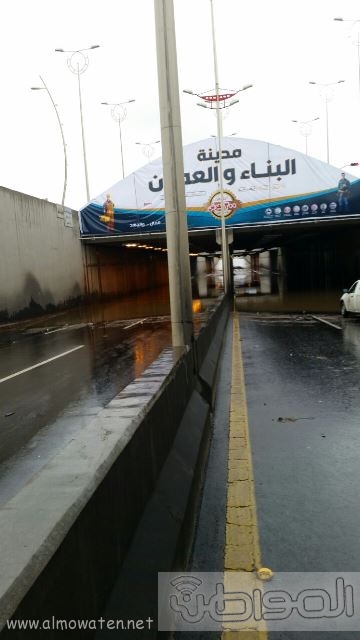 عدسة المواطن ترصد إغلاق نفق الغروي في #خميس_مشيط بسبب الأمطار (5)