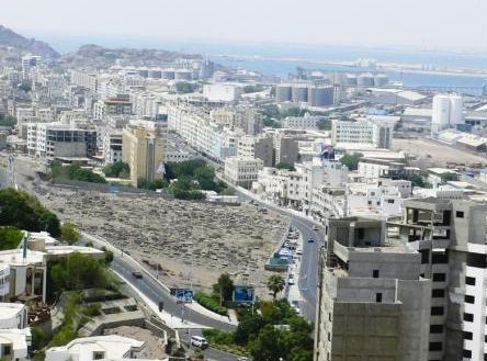 وزير الداخلية اليمني يدعو الوكالات التابعة للأمم المتحدة الانتقال إلى عدن
