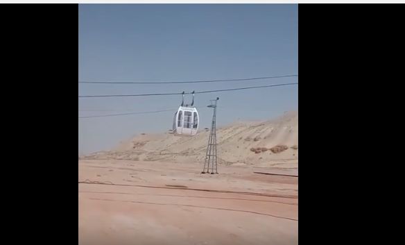 بالفيديو.. أول عربة تلفريك في #الأحساء بمنتزه الملك عبدالله