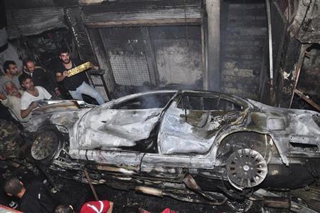 عشرات القتلى والجرحى بانفجار سيارة قرب مسجد بدمشق