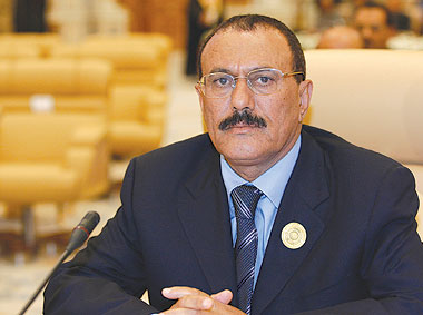 لا صحة لوفاة علي عبدالله صالح وحالته الصحية حرجة