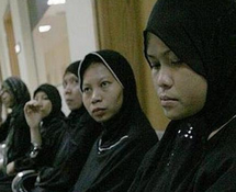 إندونيسيا تتجه لإيقاف تصدير العمالة المنزلية النسائية لدول الخليج