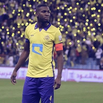 بالأرقام والفيديو.. عمر هوساوي صخرة دفاع النصر الصلبة