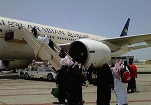 وفاة معتمر مصري أسفل طائرة