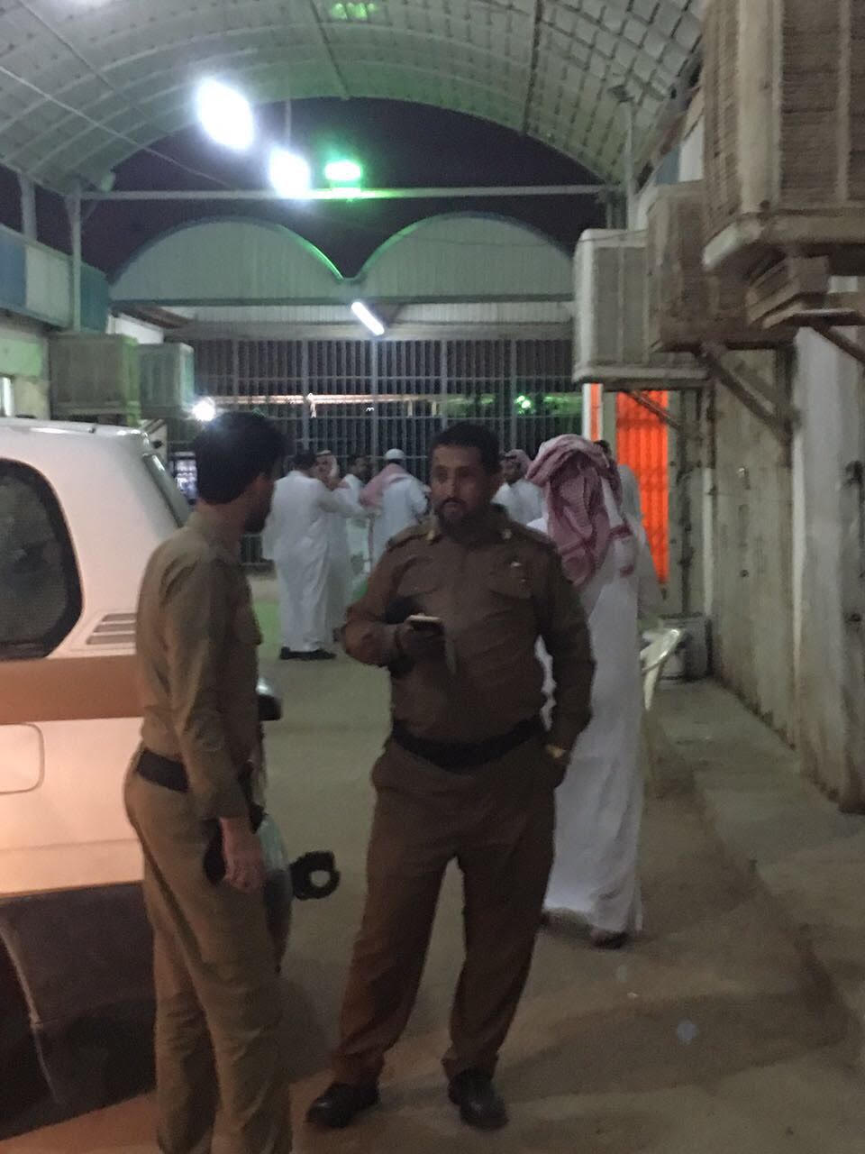 عمل الرياض يغلق 20 محلاً ويحيل 12 وافدًا للجهات المختصة