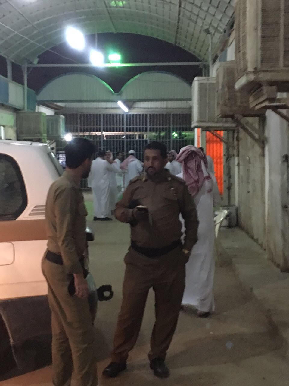 عمل الرياض يغلق 20 محلاً ويحيل 12 وافدًا للجهات المختصة