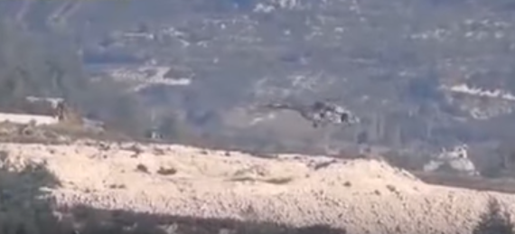 بالفيديو.. عملية إنقاذ الطيار الروسي بعد إصابة طائرته