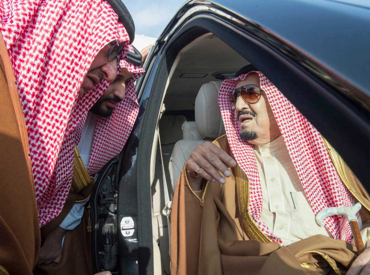 صور وصول الملك إلى الرياض قادما من الكويت