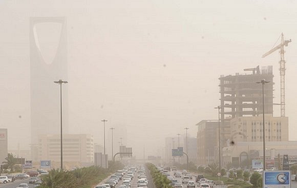 طقس الأحد.. غبار على 9 مناطق بينهم الرياض