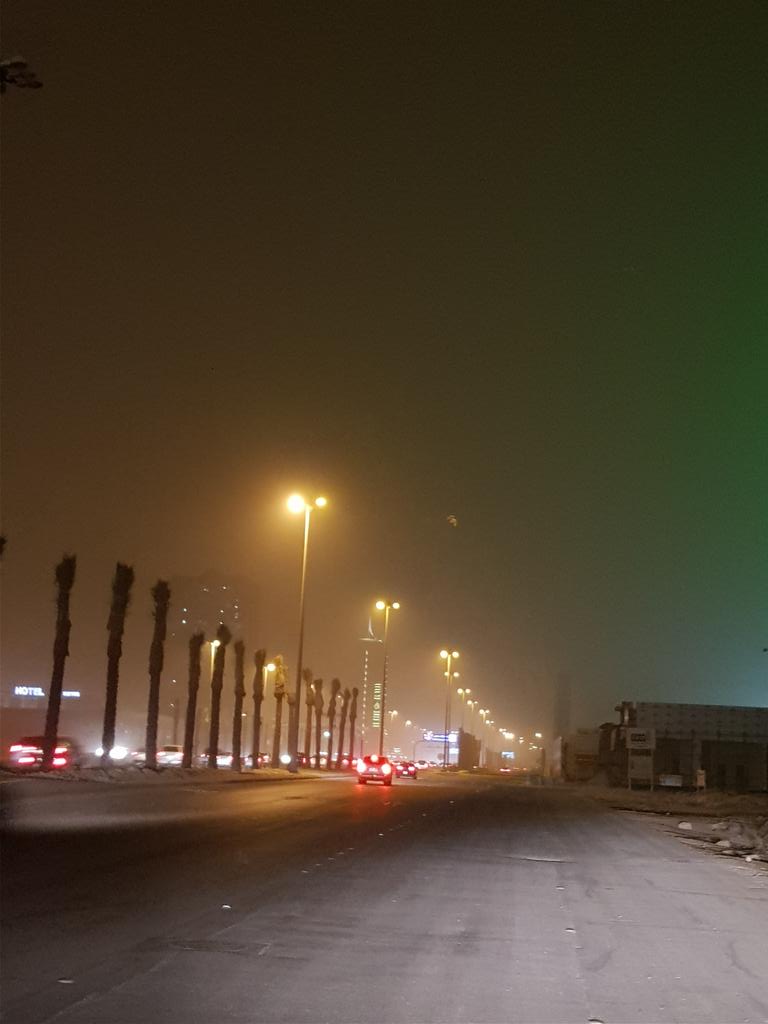 طقس الرياض اليوم.. غبار يعيق الرؤية حتى منتصف الليل