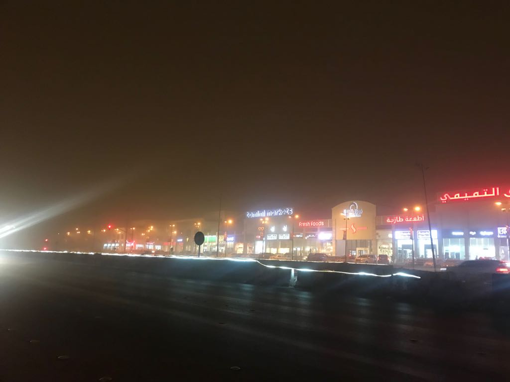 أتربة على الطرق السريعة في الرياض لأكثر من 6 ساعات