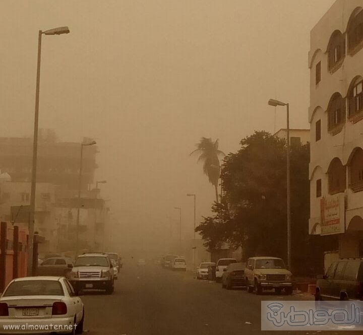 رغم تحذيرات المدني والأرصاد.. عدم تعليق الدراسة في #جدة يثير غضب الأهالي