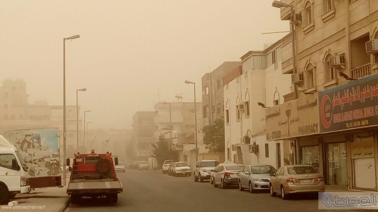 شاهد بالصور.. عدسة “المواطن” حاضرة لرصد غبار جدة
