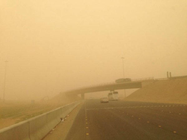 أتربة وغبار على #جدة و#مكة و”الأرصاد” تناشد الجميع توخي الحذر