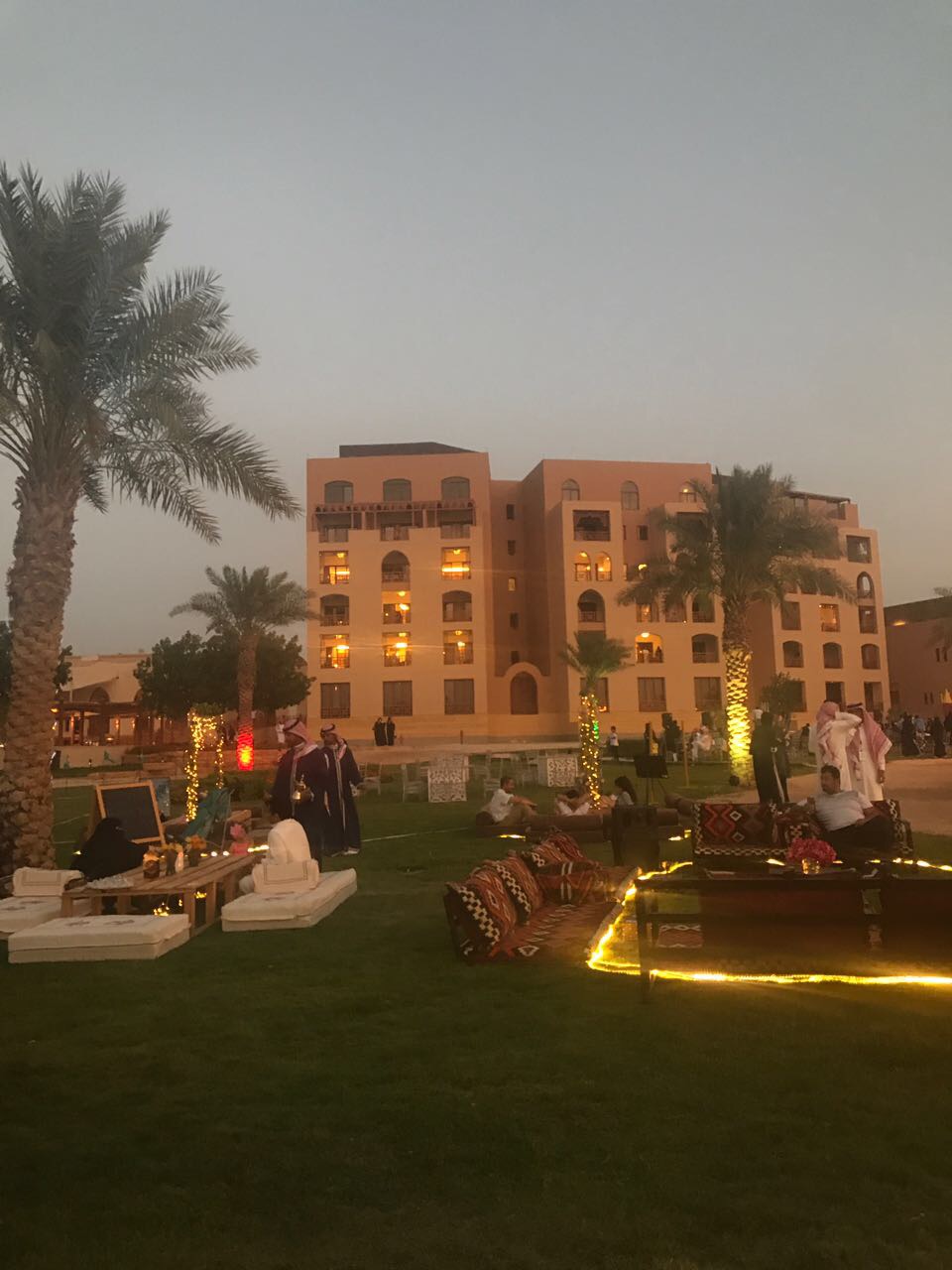 بالصور.. “فرحة وطن” الحدث الترفيهي الأول على مستوى معارض الرياض
