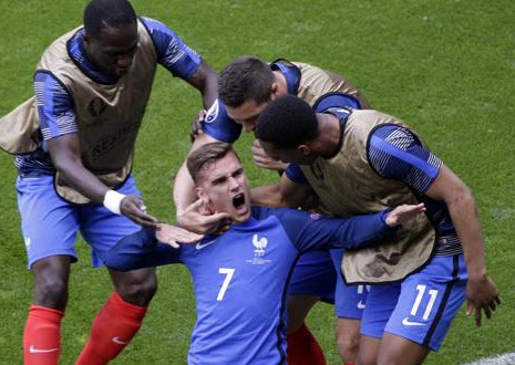 مباراة فرنسا وأيسلندا في “يورو 2016” تجذِب رؤساء الدول