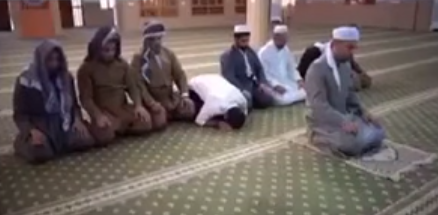شاب توفي ساجدًا في مسجد بالعراق