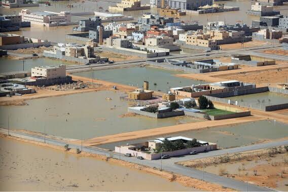 فيصل بن بندر يتفقد أضرار الأمطار والسيول في الخرج 4