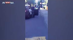 شاهد.. عملية اعتقال قاتل شخصين دافعا عن مسلمتين