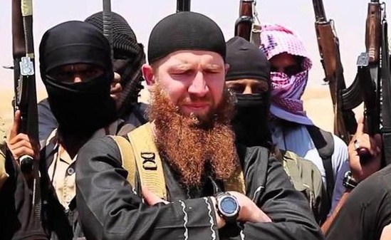 داعش يعترف بمقتل وزير الحرب بالتنظيم أبو عمر الشيشاني