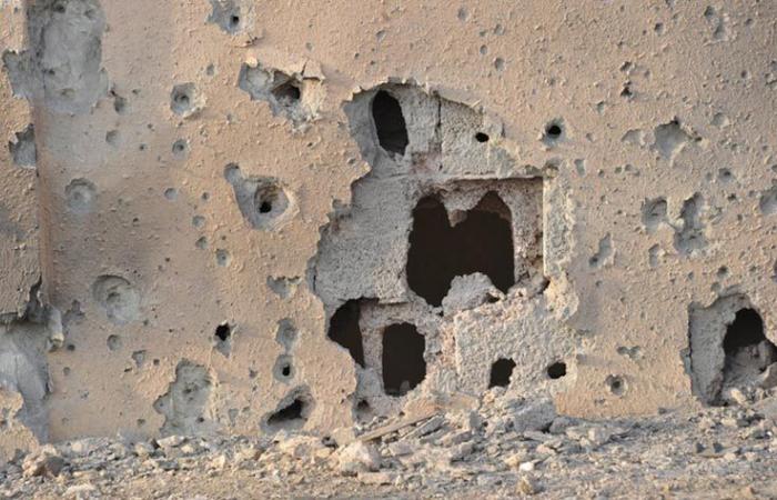 لحظة سقوط المقذوف الحوثي على محكمة ظهران الجنوب
