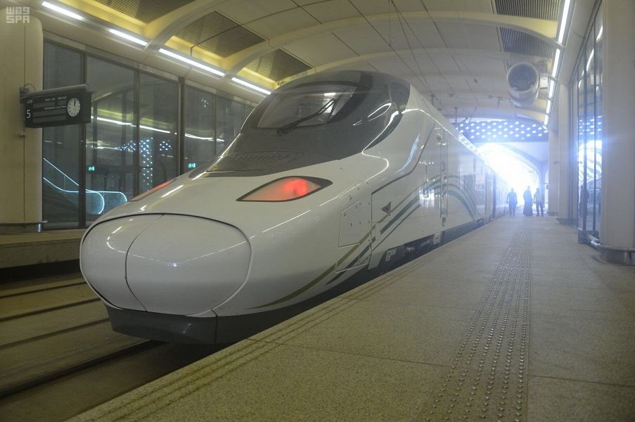 بالصور.. قطار الحرمين يختصر المسافة بين مكة والمدينة إلى أقل من 150 دقيقة